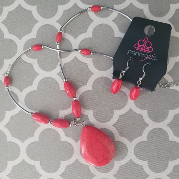 NWT Paparazzi Red Necklace and Earrings Jewelry Set
